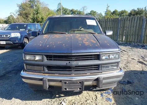 1994 Chevrolet Suburban K1500 из США, поврежденный, VIN 1GNFK16K9RJ445175